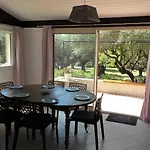 Maison Individuelle Climatisee Avec Piscine * Sanary-sur-Mer