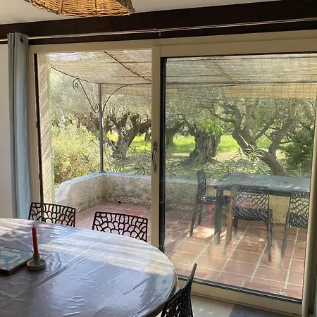 Petite Maison Sous Les Oliviers A Prázdninový dům Sanary-sur-Mer